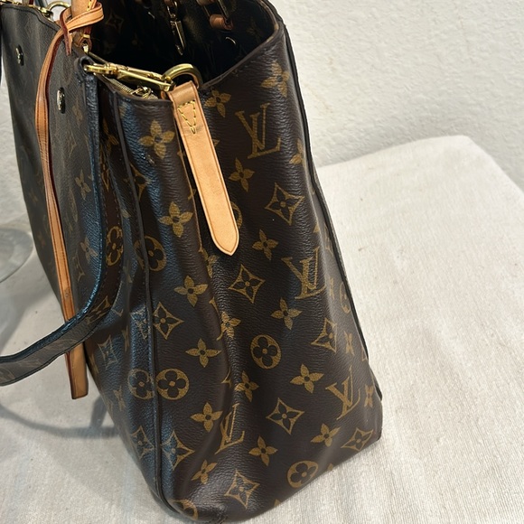 Authentic Louis Vuitton Montaigne Handbag Monogram Canvas GM Brown+ COA - Picture 8 of 16